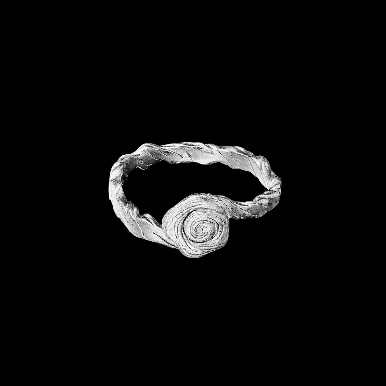 Maanesten Gisla Ring